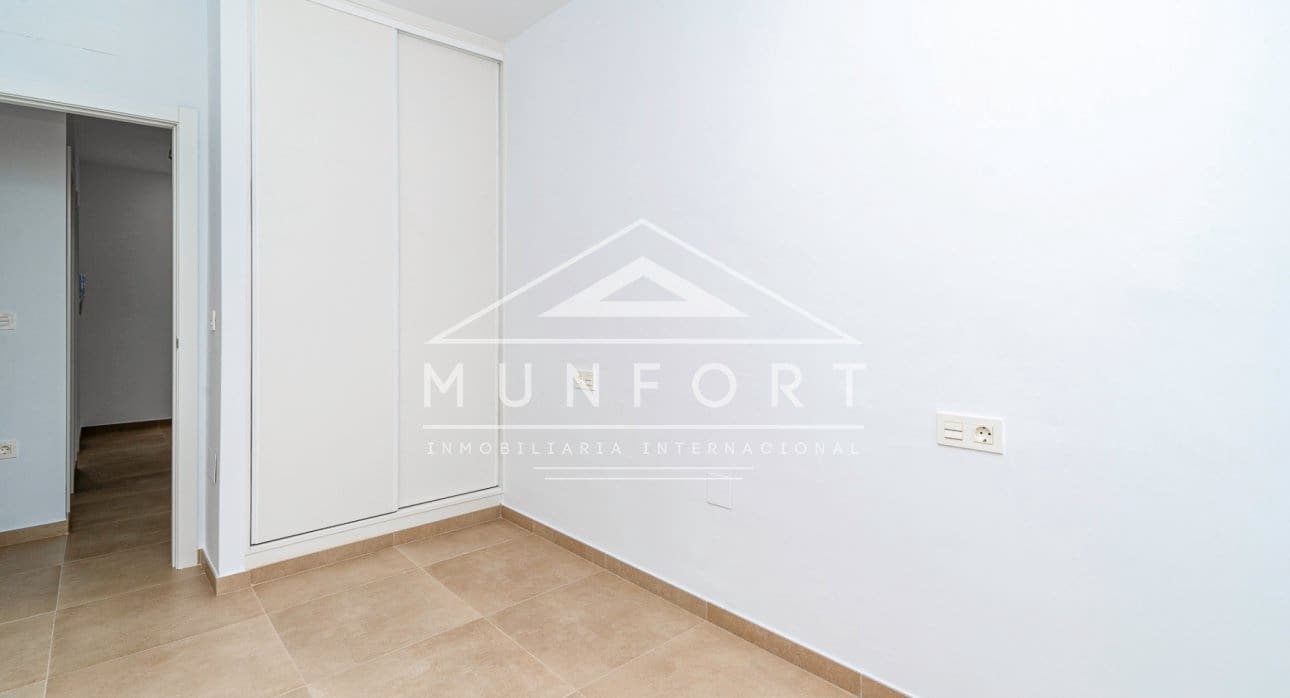 3 Zimmer Villa zu verkaufen in Pilar de la Horadada mit Pool - 265.000 € (Ref: 9450933)