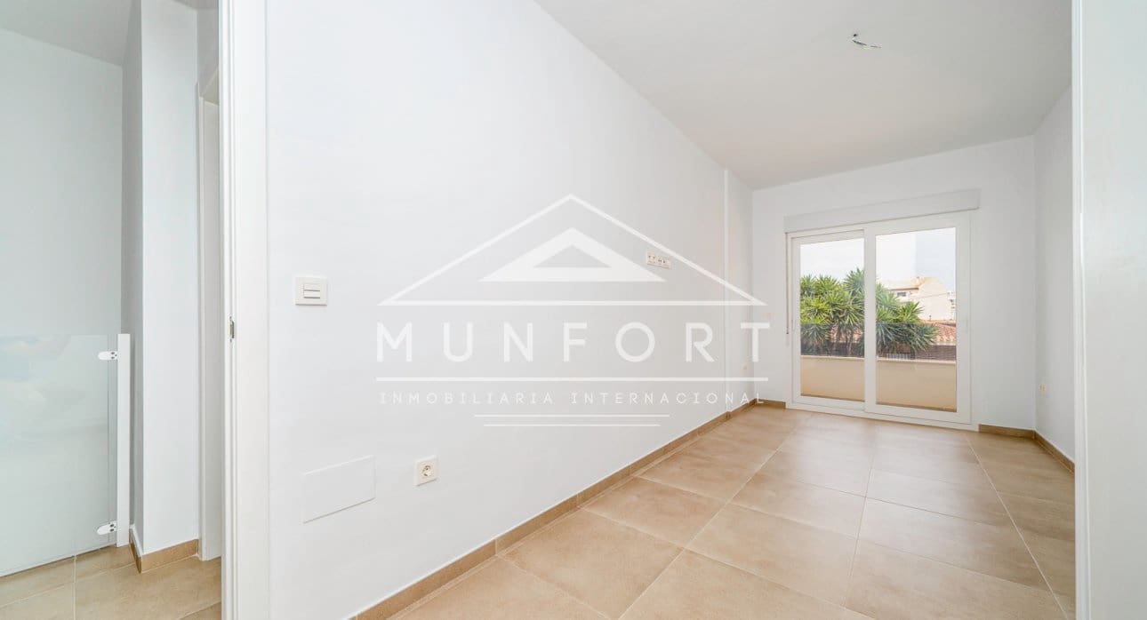 3 Zimmer Villa zu verkaufen in Pilar de la Horadada mit Pool - 265.000 € (Ref: 9450933)