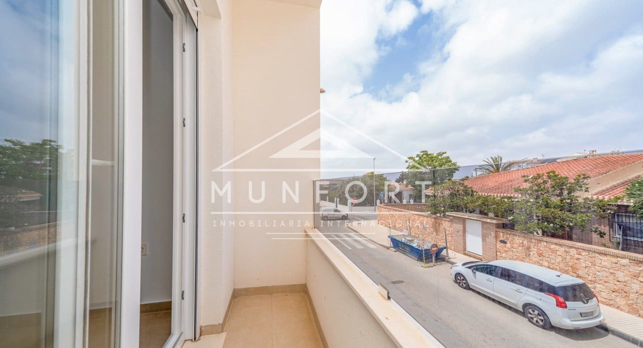 3 Zimmer Villa zu verkaufen in Pilar de la Horadada mit Pool - 265.000 € (Ref: 9450933)