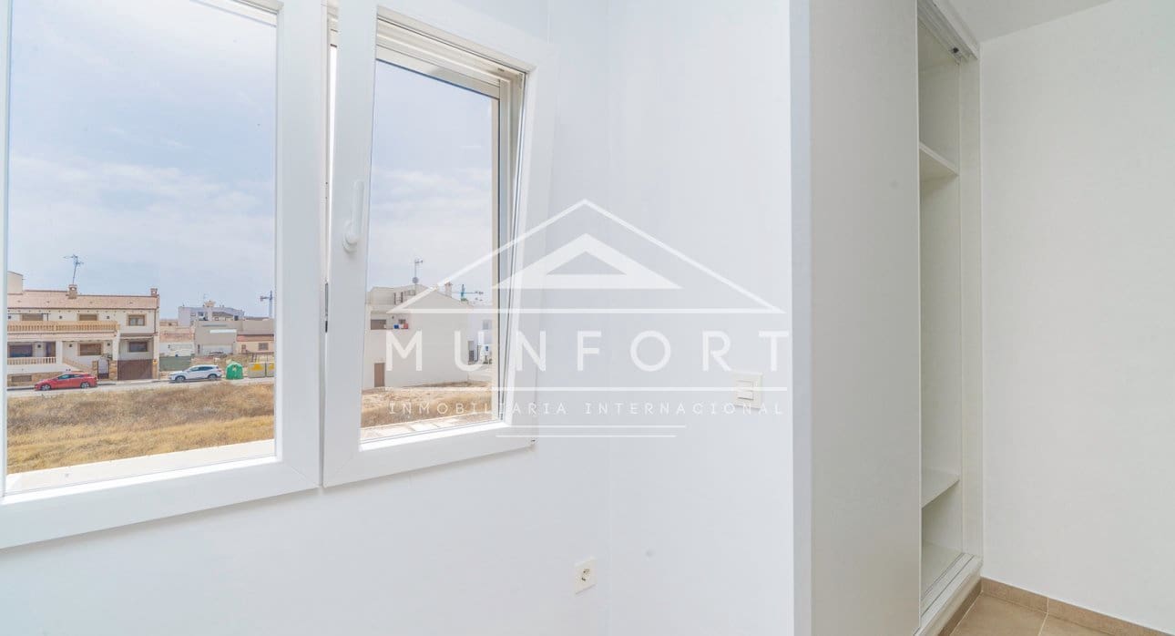 3 Zimmer Villa zu verkaufen in Pilar de la Horadada mit Pool - 265.000 € (Ref: 9450933)