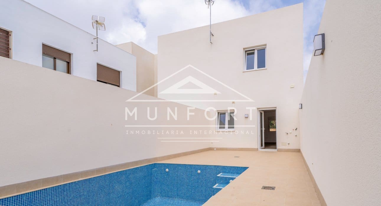 3 Zimmer Villa zu verkaufen in Pilar de la Horadada mit Pool - 265.000 € (Ref: 9450933)