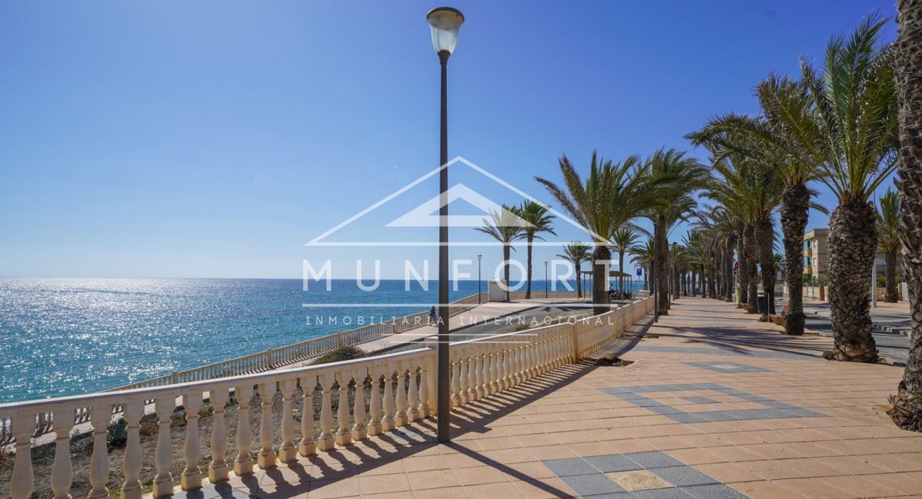 3 Zimmer Villa zu verkaufen in Pilar de la Horadada mit Pool - 265.000 € (Ref: 9450933)