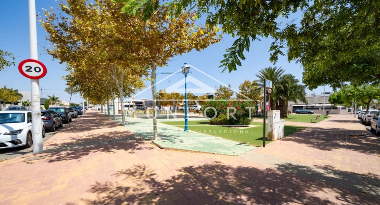 2 soveværelse Bungalow til salg i Lo Pagan med swimmingpool - € 239.900 (Ref: 9450934)