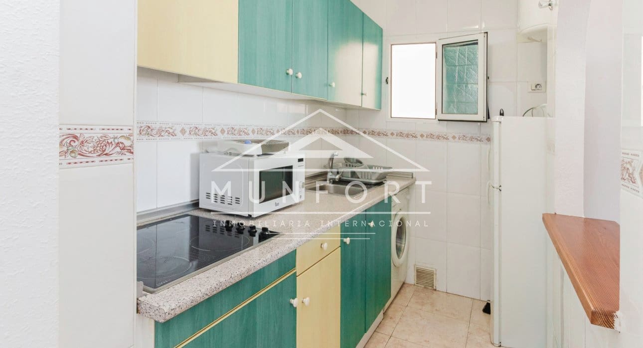 2 bedroom Apartment for sale in Torrevieja with pool - € 148,500 (Ref: 9450936)