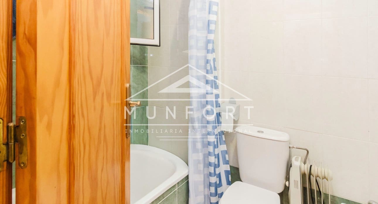 2 bedroom Apartment for sale in Torrevieja with pool - € 148,500 (Ref: 9450936)