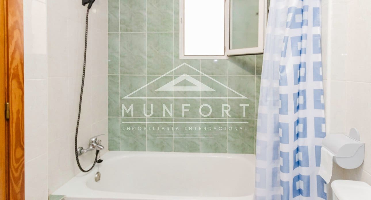 2 bedroom Apartment for sale in Torrevieja with pool - € 148,500 (Ref: 9450936)