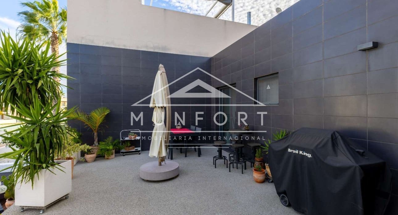 2 makuuhuone Huvila myytävänä paikassa Orihuela Costa mukana uima-altaan - 329 000 € (Ref: 9451410)