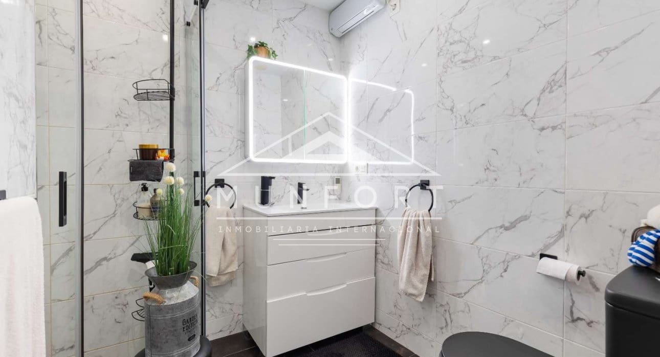 2 makuuhuone Huvila myytävänä paikassa Orihuela Costa mukana uima-altaan - 329 000 € (Ref: 9451410)