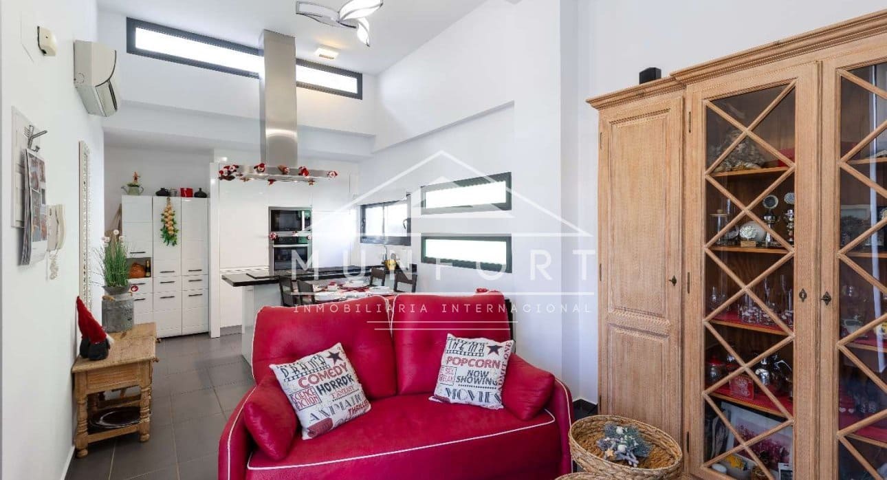 2 makuuhuone Huvila myytävänä paikassa Orihuela Costa mukana uima-altaan - 329 000 € (Ref: 9451410)