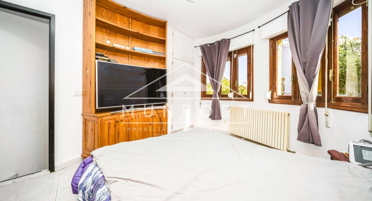 6 Zimmer Villa zu verkaufen in Villamartin mit Pool - 450.000 € (Ref: 9451519)