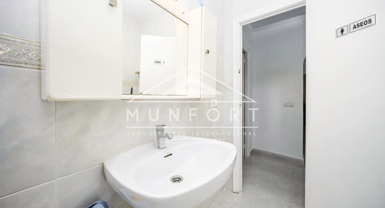 6 Zimmer Villa zu verkaufen in Villamartin mit Pool - 450.000 € (Ref: 9451519)