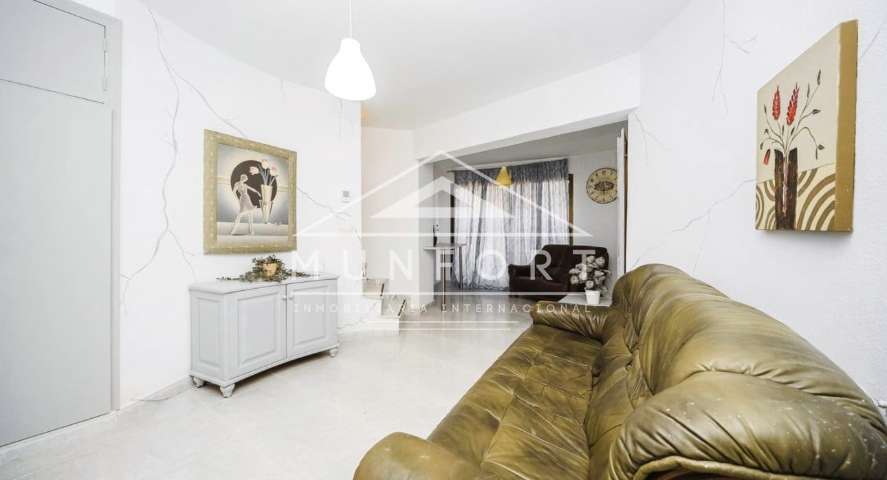 6 Zimmer Villa zu verkaufen in Villamartin mit Pool - 450.000 € (Ref: 9451519)