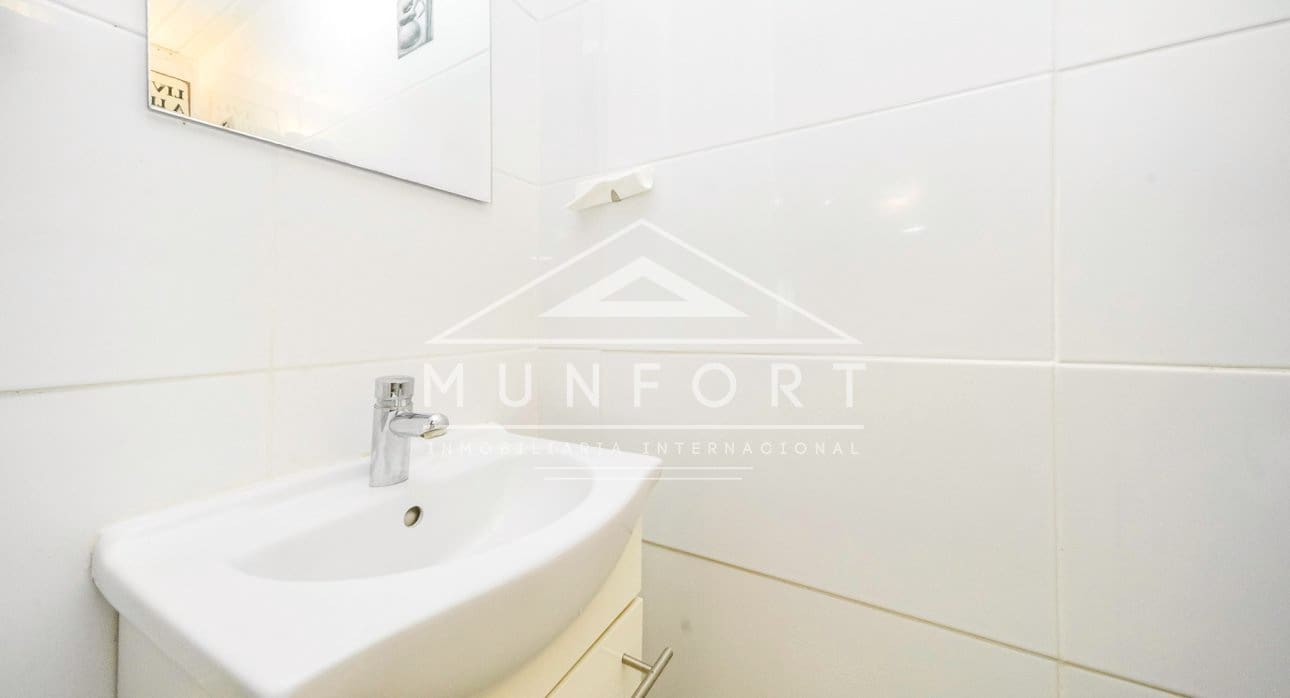 6 Zimmer Villa zu verkaufen in Villamartin mit Pool - 450.000 € (Ref: 9451519)