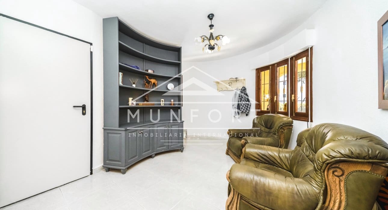 6 Zimmer Villa zu verkaufen in Villamartin mit Pool - 450.000 € (Ref: 9451519)