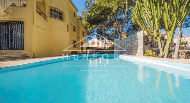 6 Zimmer Villa zu verkaufen in Villamartin, Orihuela mit Pool - 450.000 € (Ref: 9451519)