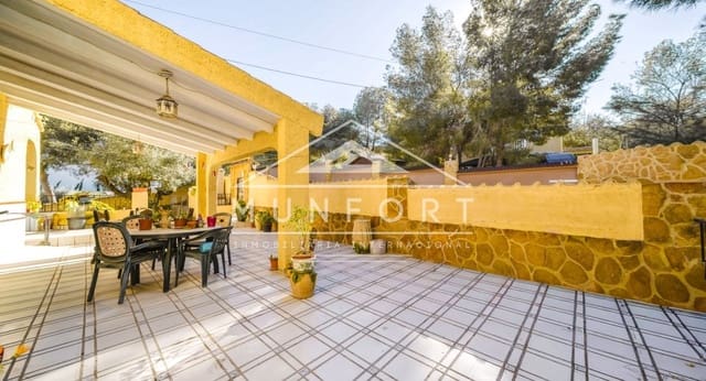 6 Zimmer Villa zu verkaufen in Villamartin, Orihuela mit Pool - 450.000 € (Ref: 9451519)