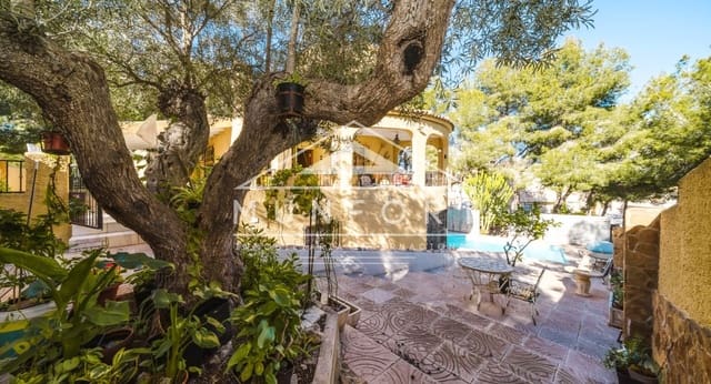 6 Zimmer Villa zu verkaufen in Villamartin, Orihuela mit Pool - 450.000 € (Ref: 9451519)