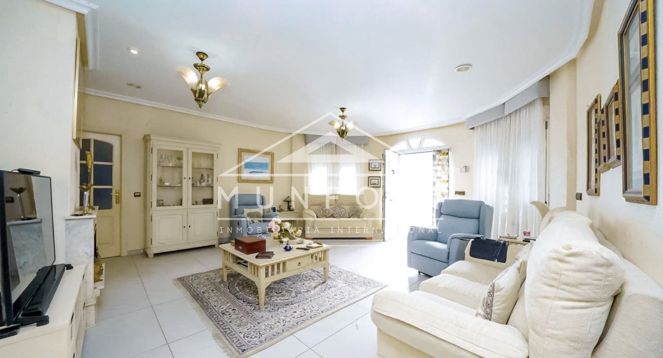 4 slaapkamer Villa te koop in Pinar de Campoverde met zwembad - € 494.900 (Ref: 9451644)