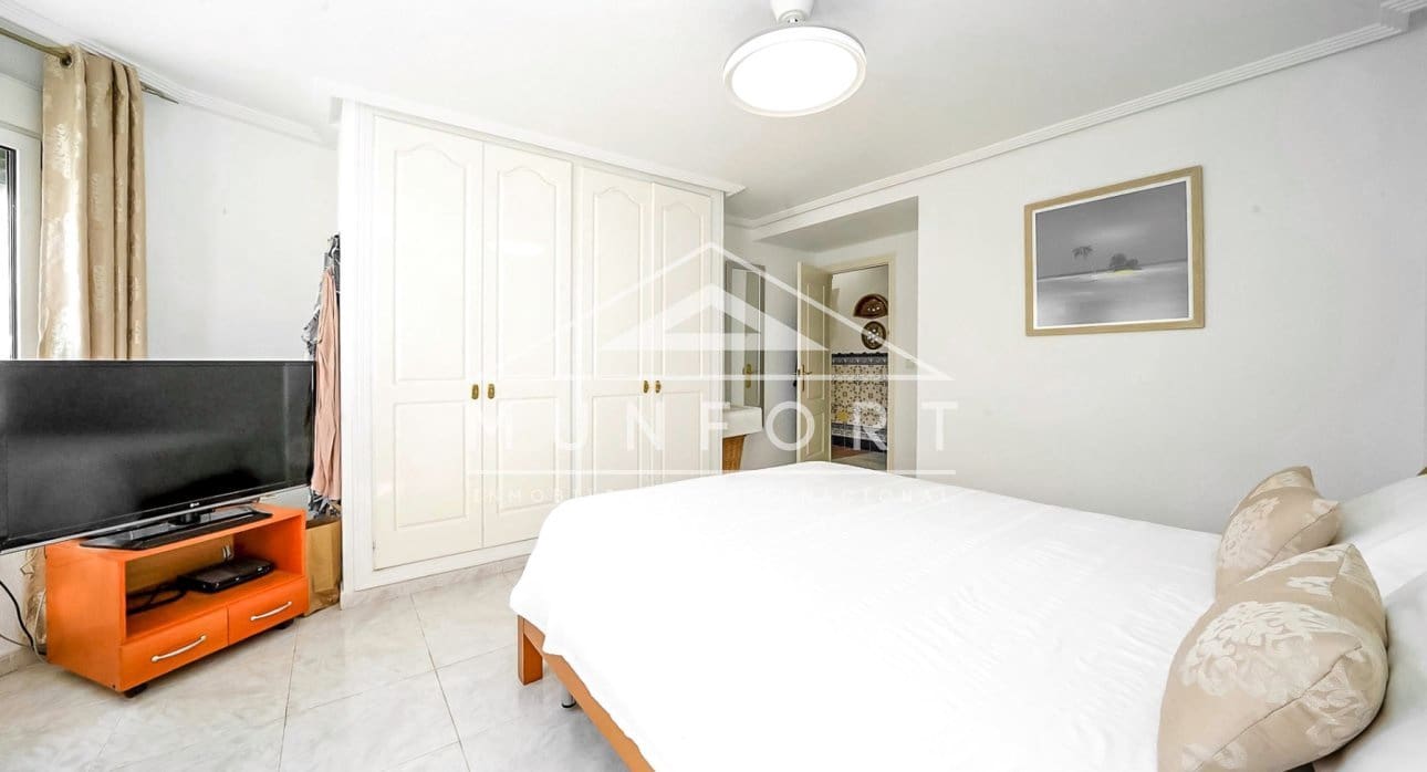 4 slaapkamer Villa te koop in Pinar de Campoverde met zwembad - € 494.900 (Ref: 9451644)