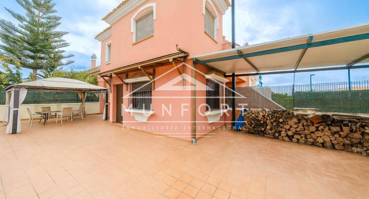 2 soveværelse Bungalow til salg i Roda med swimmingpool - € 159.900 (Ref: 9451646)