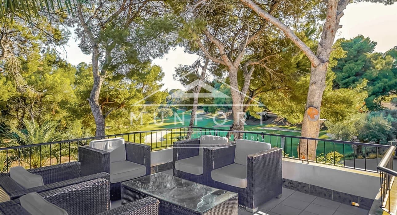 3 slaapkamer Villa te koop in Orihuela Costa met zwembad - € 369.900 (Ref: 9451647)