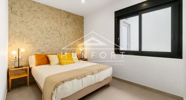 3 slaapkamer Huis te koop in San Pedro del Pinatar ciudad, San Pedro del Pinatar met zwembad - € 380.000 (Ref: 9457845)