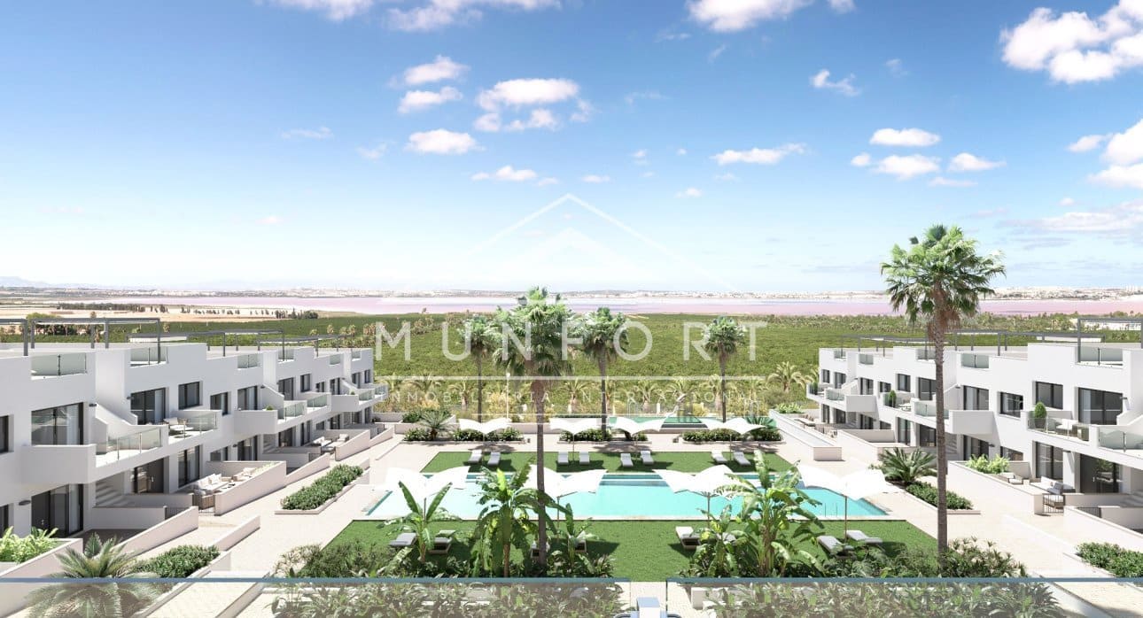 2 slaapkamer Bungalow te koop in Torrevieja met zwembad - € 329.900 (Ref: 9462835)