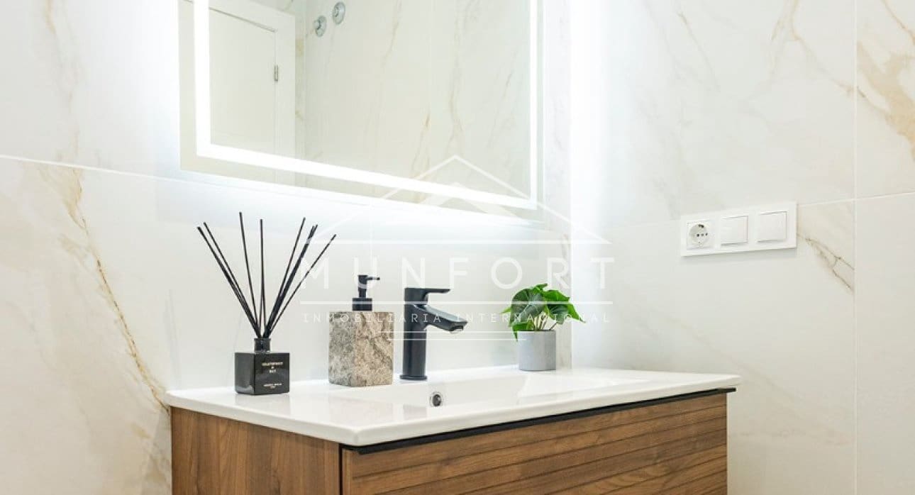 2 slaapkamer Huis te koop in Orihuela met zwembad - € 351.000 (Ref: 9465980)