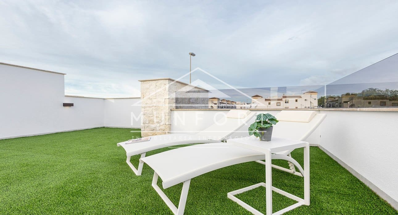 2 slaapkamer Huis te koop in Orihuela met zwembad - € 351.000 (Ref: 9465980)