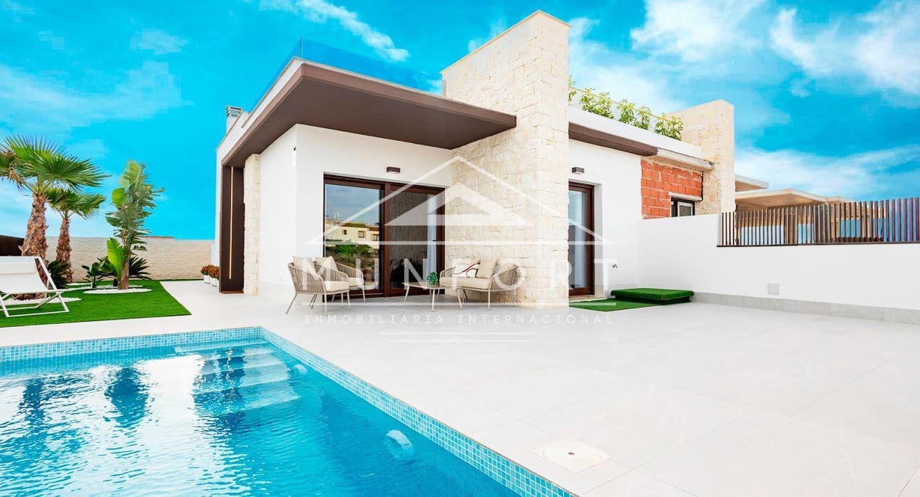 2 slaapkamer Huis te koop in Orihuela met zwembad - € 351.000 (Ref: 9465980)