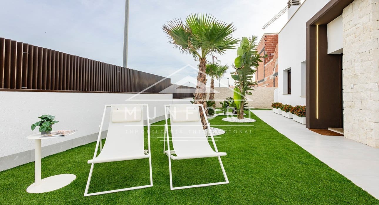 2 slaapkamer Huis te koop in Orihuela met zwembad - € 351.000 (Ref: 9465980)