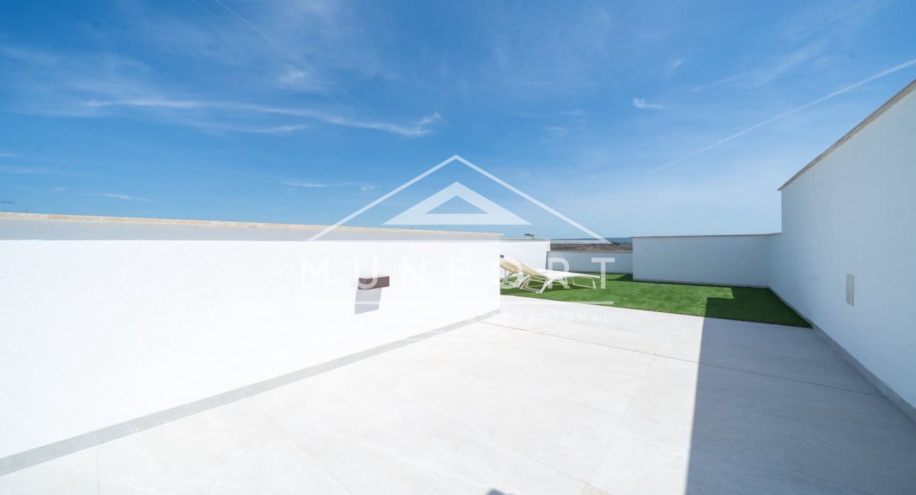 3 chambre Maison de Ville à vendre à Orihuela avec piscine - 315 000 € (Ref: 9465981)