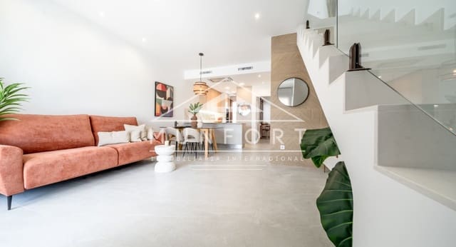 3 soveværelse Byhus til salg i Desamparados - Hurchillo - Torremendo, Orihuela med swimmingpool - € 315.000 (Ref: 9465981)