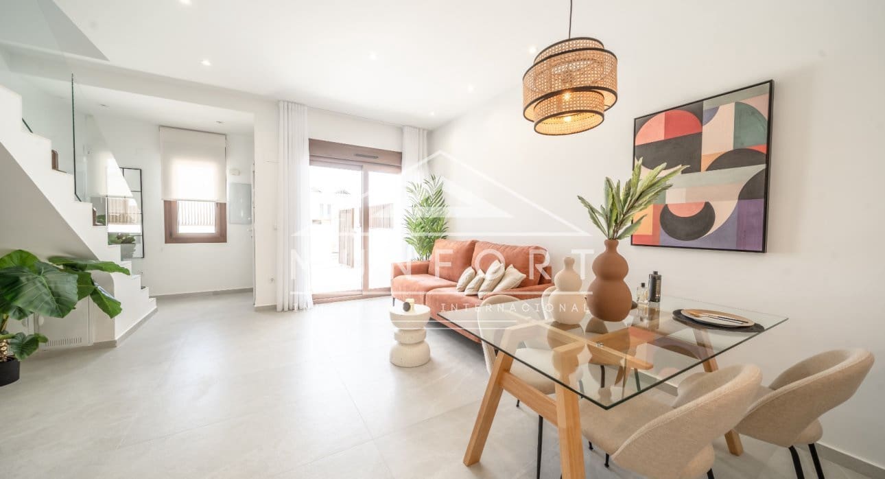 3 chambre Maison de Ville à vendre à Orihuela avec piscine - 315 000 € (Ref: 9465981)