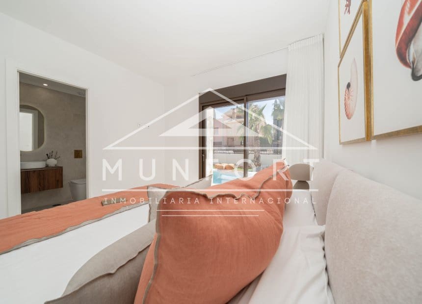 3 bedroom Villa for sale in Algorfa with pool garage - € 589,900 (Ref: 9467638)