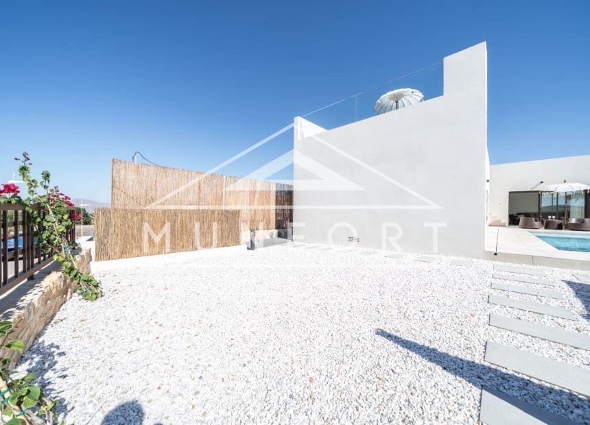 3 bedroom Villa for sale in Algorfa with pool garage - € 589,900 (Ref: 9467638)