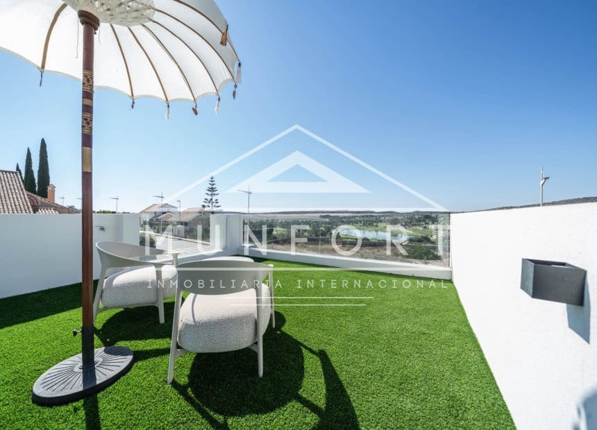 3 bedroom Villa for sale in Algorfa with pool garage - € 589,900 (Ref: 9467638)