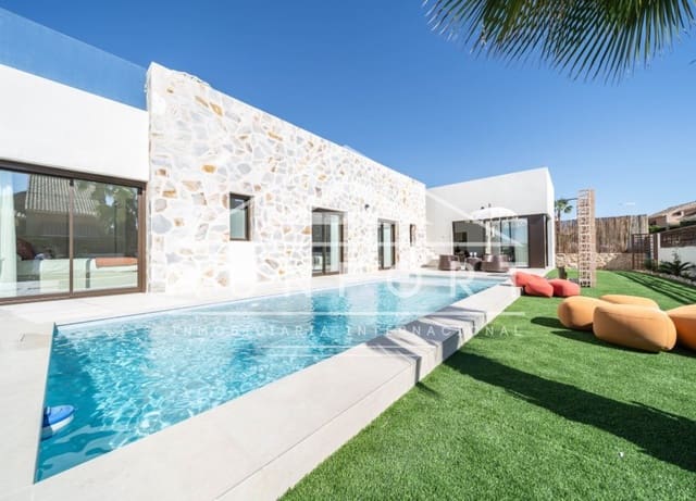 3 slaapkamer Villa te koop in Algorfa met zwembad garage - € 589.900 (Ref: 9467638)
