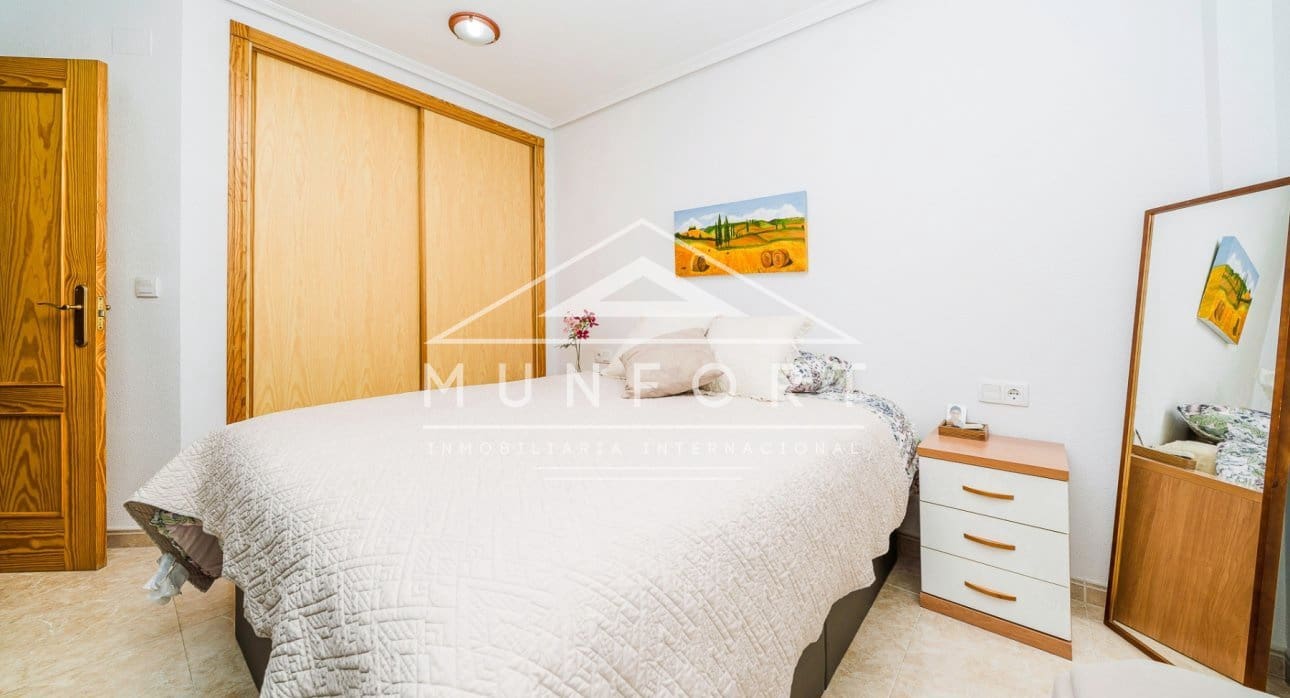 3 sypialnia Penthouse na sprzedaż w La Zenia z basenem - 349 000 € (Ref: 9471512)