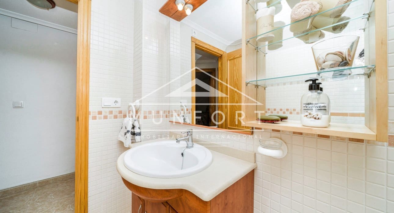 3 sypialnia Penthouse na sprzedaż w La Zenia z basenem - 349 000 € (Ref: 9471512)