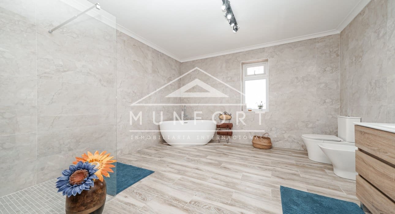 Chalet de 4 habitaciones en Gea y Truyols en venta con piscina - 895.000 € (Ref: 9471514)