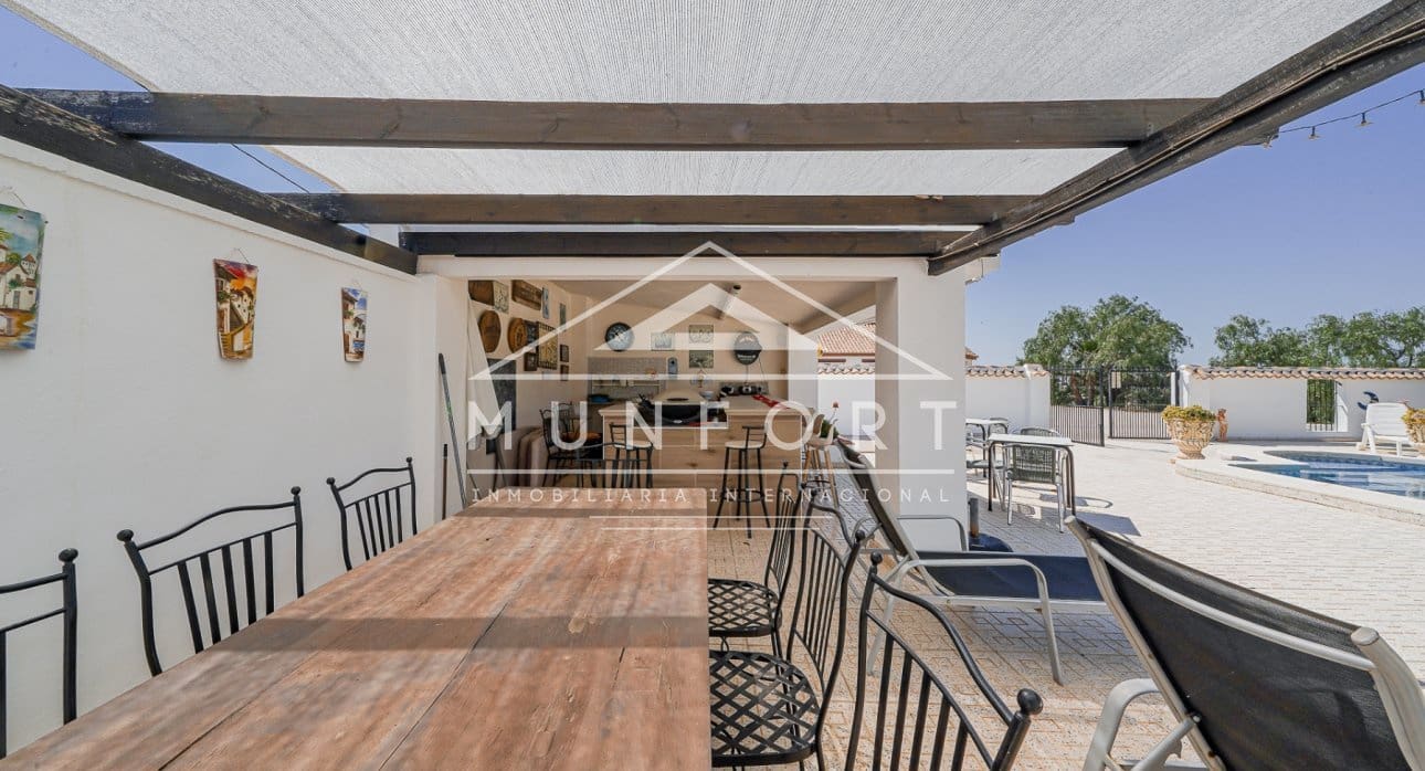 Chalet de 4 habitaciones en Gea y Truyols en venta con piscina - 895.000 € (Ref: 9471514)