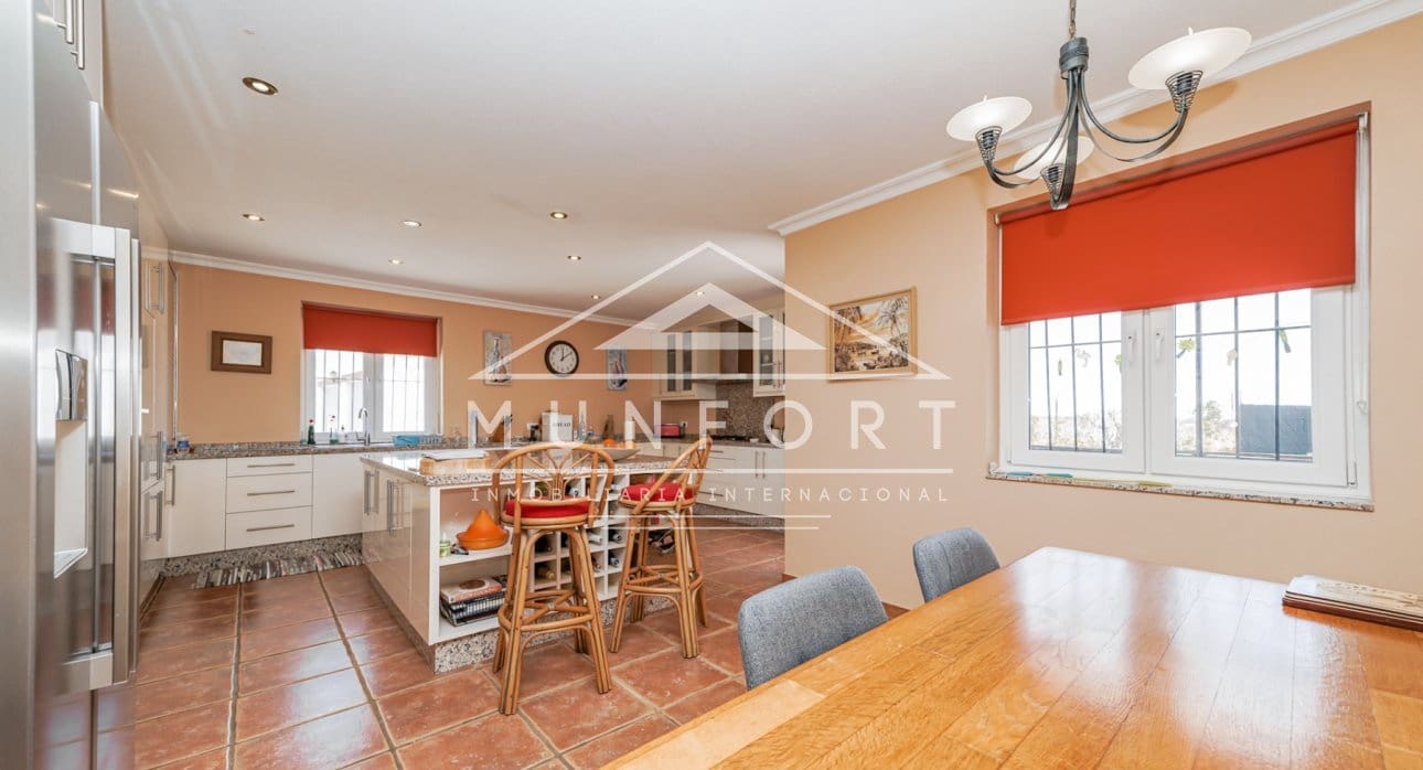 Chalet de 4 habitaciones en Gea y Truyols en venta con piscina - 895.000 € (Ref: 9471514)