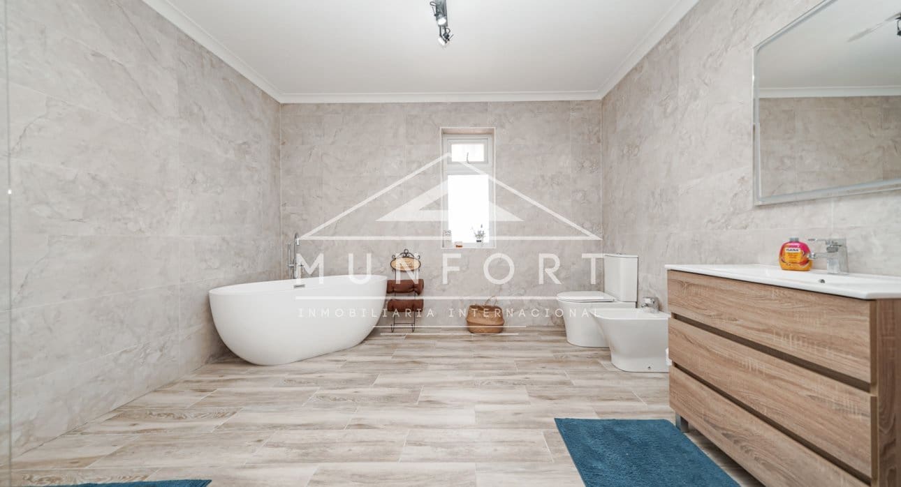 Chalet de 4 habitaciones en Gea y Truyols en venta con piscina - 895.000 € (Ref: 9471514)