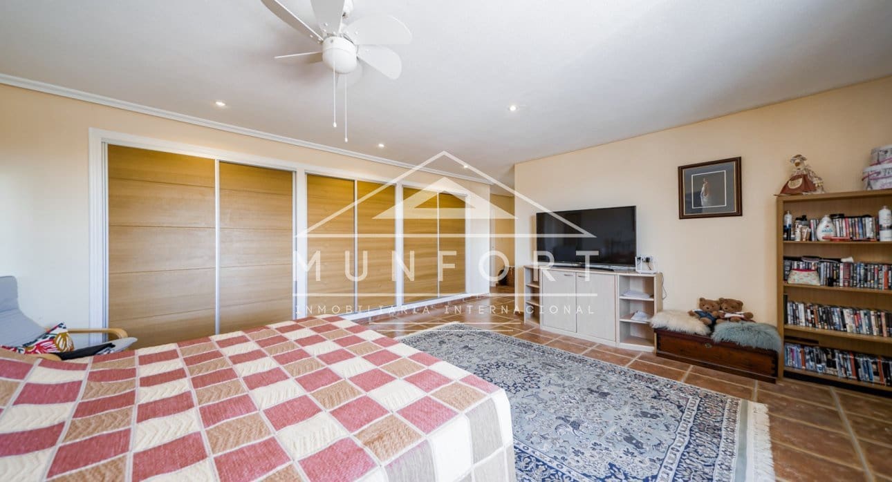 Chalet de 4 habitaciones en Gea y Truyols en venta con piscina - 895.000 € (Ref: 9471514)