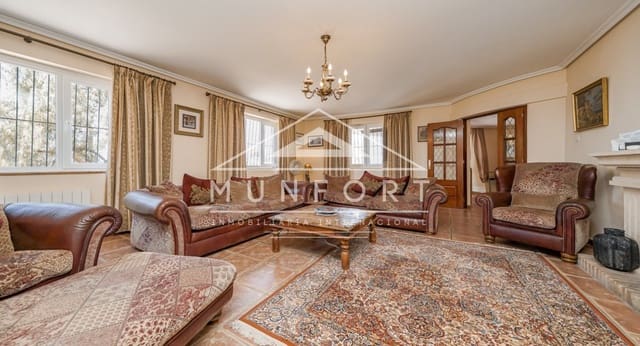 Chalet de 4 habitaciones en Gea y Truyols, Murcia ciudad en venta con piscina - 895.000 € (Ref: 9471514)