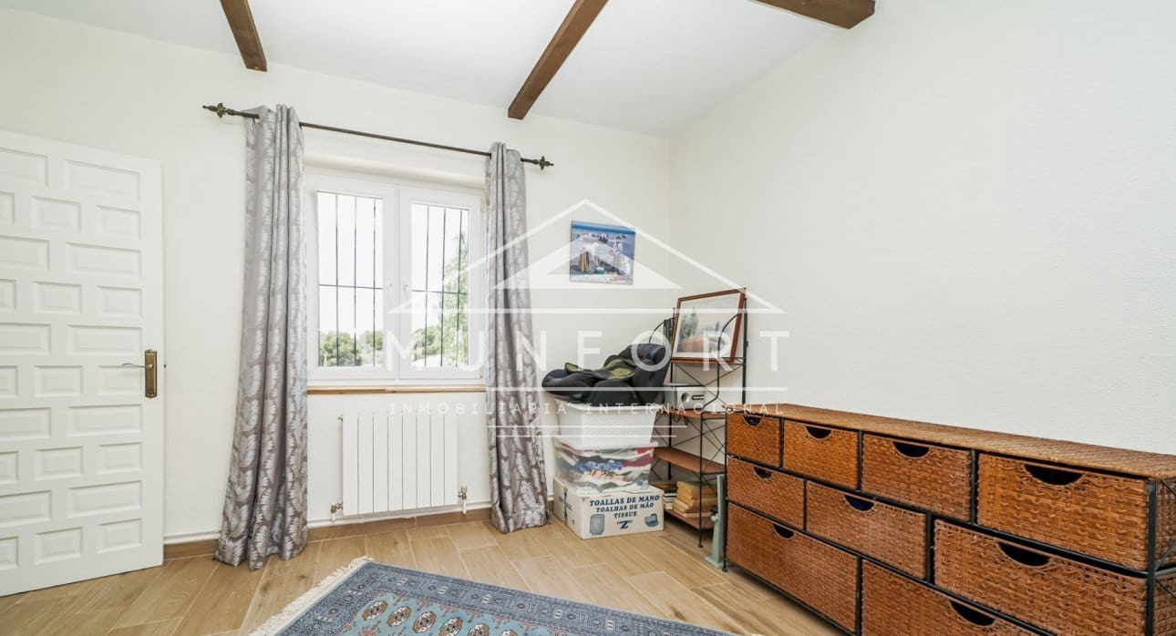 Chalet de 4 habitaciones en Gea y Truyols en venta con piscina - 895.000 € (Ref: 9471514)