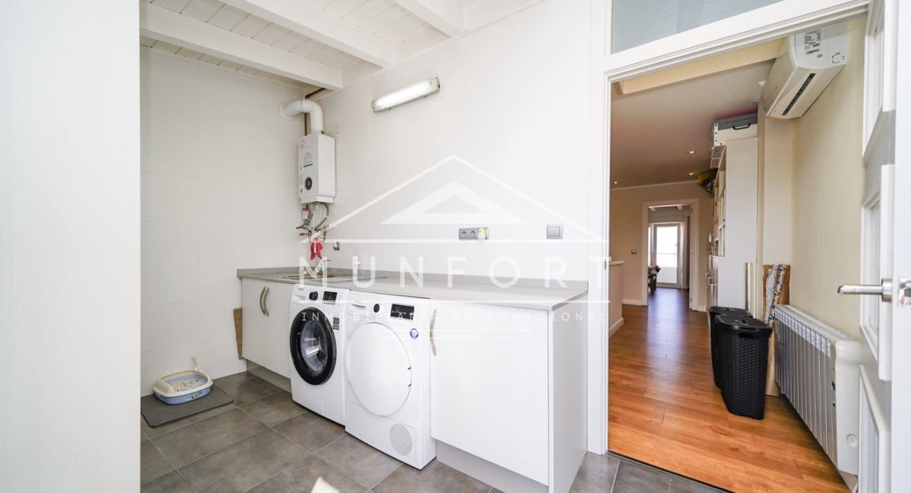 3 bedroom Apartment for sale in San Javier with pool - € 299,000 (Ref: 9473164)