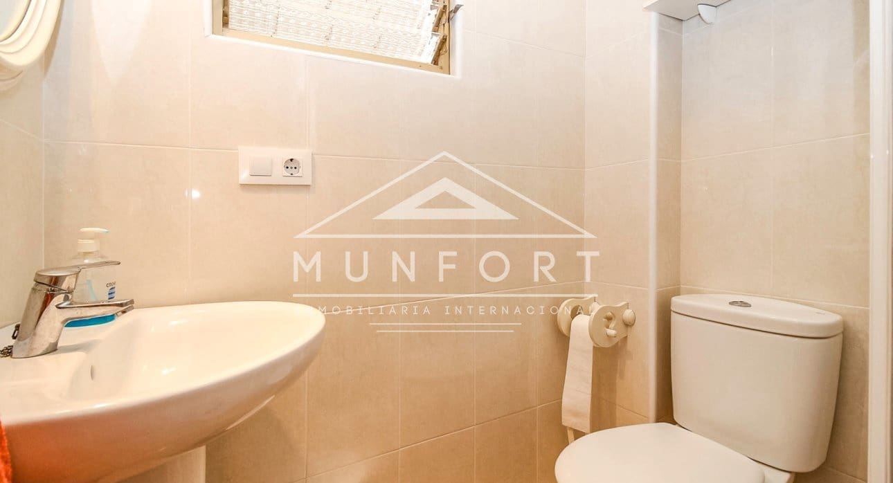 Casa de 5 habitaciones en Torre de la Horadada en venta - 360.000 € (Ref: 9473223)