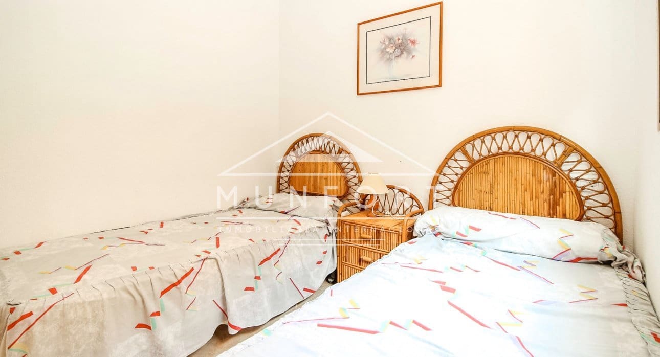 Casa de 5 habitaciones en Torre de la Horadada en venta - 360.000 € (Ref: 9473223)